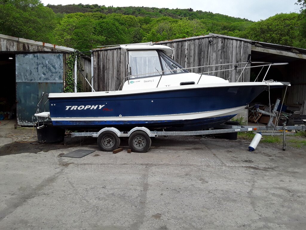 Bayliner trophy 2052